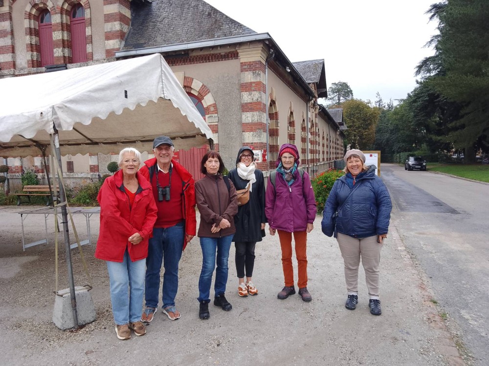 Joëlle et Jacques à gauche et les participantes