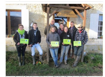 La photo en couleur des sites des journaux pour le plaisir de nos mines réjouies avant le repas et la galette des rois!