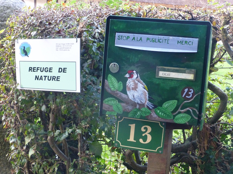 la boite à lettre du refuge.JPG