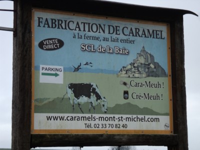 L'utilisation  de l'image du mont Saint-Michel  n'est pas abusive : il est bien là!