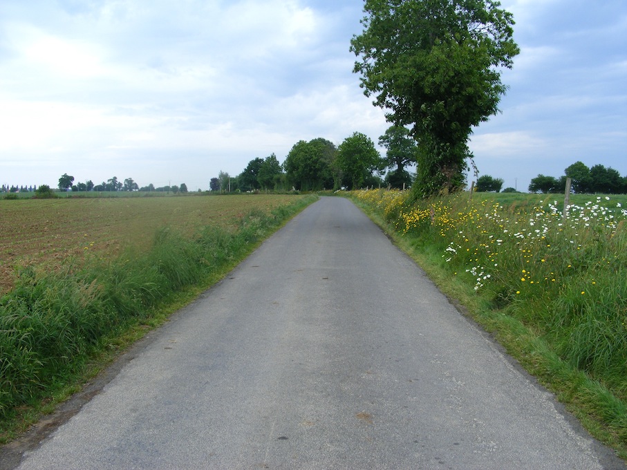 bord de route, Tirepied.JPG