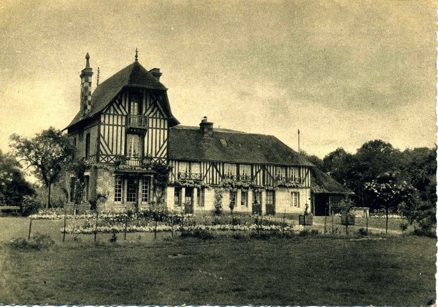 La ferme du Gros Chêne, <br />Friardel par Orbec (Calvados)<br />Carte postale Ed J. Denis- Photos- Orbec<br />Courrier du jeudi 27/12/1973 de R Brun à J. Collette