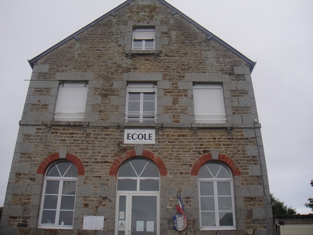 Ecole Précey.JPG