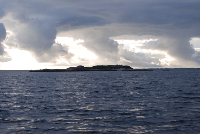 La réserve de l'Île de Terre vue de l'Île du Large