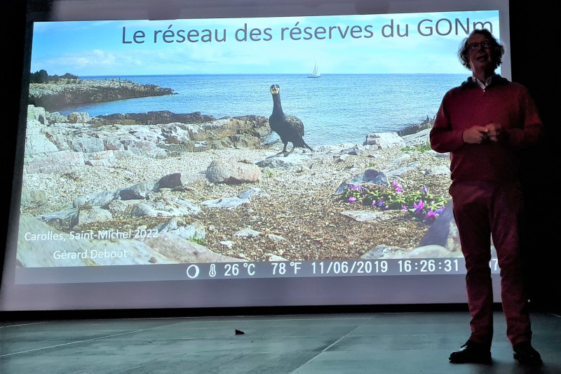 Gérard présentant le bilan des réserves du GONm. Photo J Alamargot