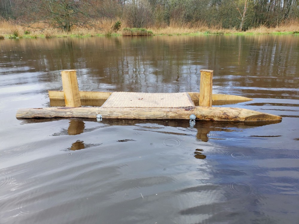 radeau en place.jpg (420.72 Kio) Vu 8827 fois Radeau en place