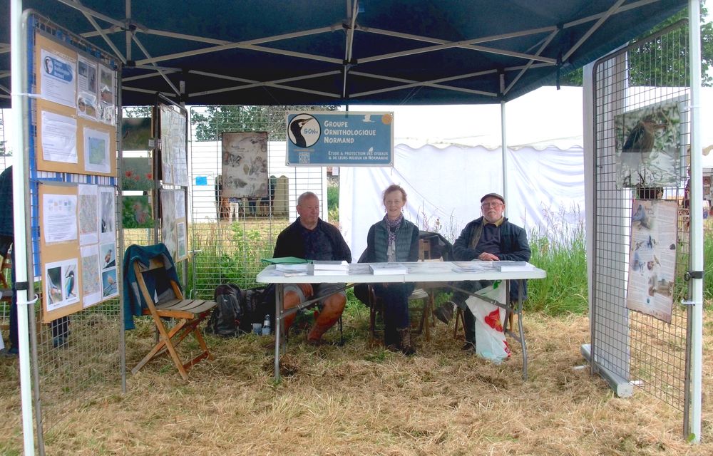 Christian Gérard, Christine Perrier et Daniel Basley attendent les curieux.