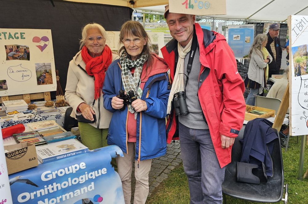 Joëlle, Collette et Jérôme sur le stand.