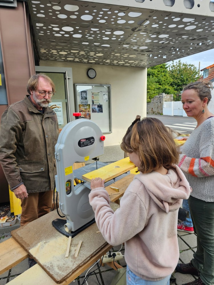 atelier nichoir avec Thierry-photo J Alamargot