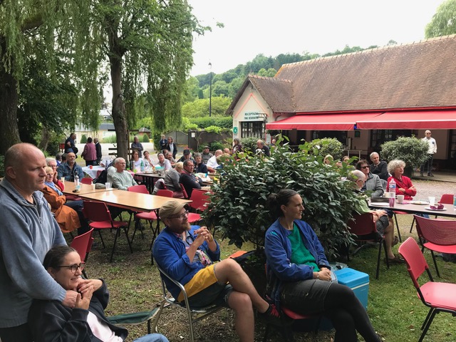 L'assemblée pendant le concert.jpeg