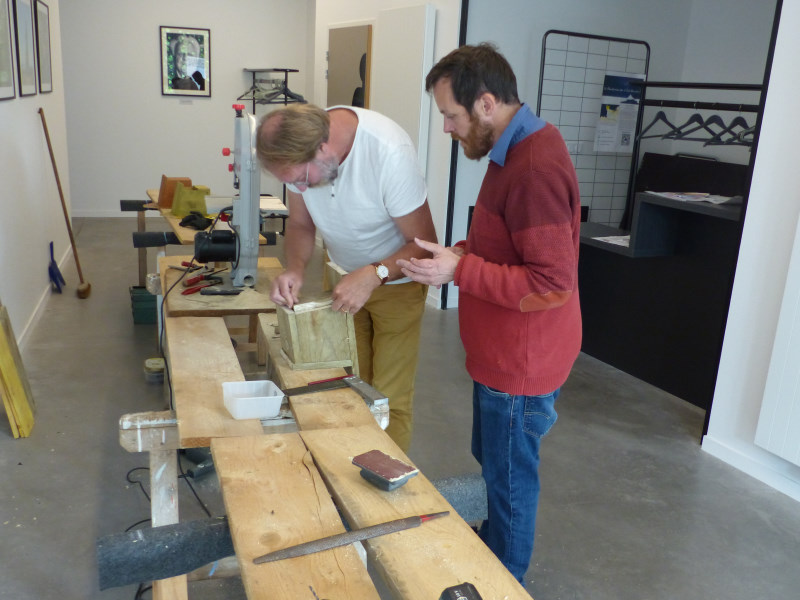 atelier nichoir avec Thierry et Sébastien Crase. Photo X Corteel