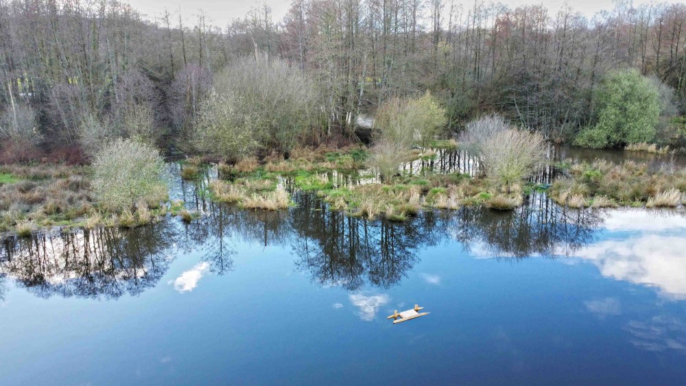 Vue drone queue de lac