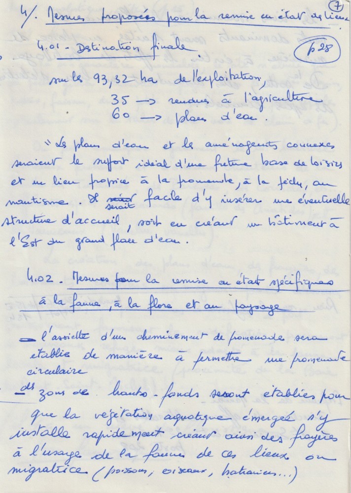 notes page 7 où la promenade circulaire assure certainement la quiétude des éventuels oiseaux venus là...